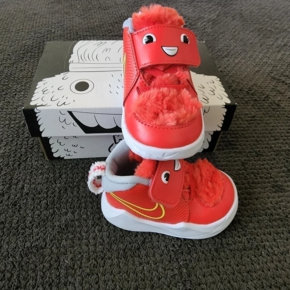 Baby Nike Team Hustle D 9 Chile red-Wolf gray shoes size 3c